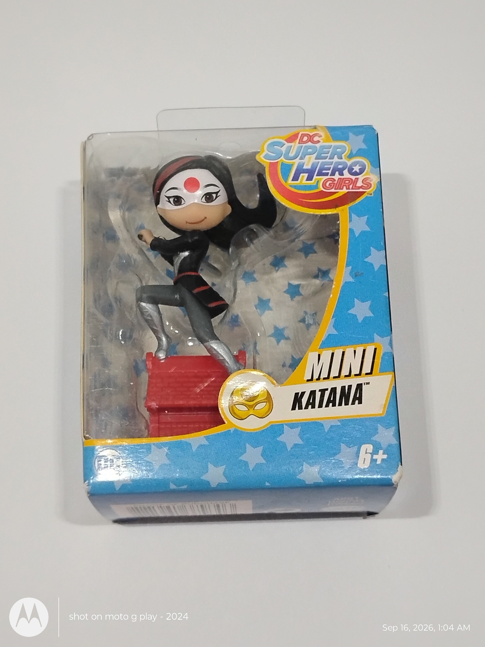 Mini Katana Action Figure - Black & Red